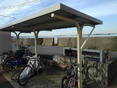 その他共有部分　屋根付き駐輪場