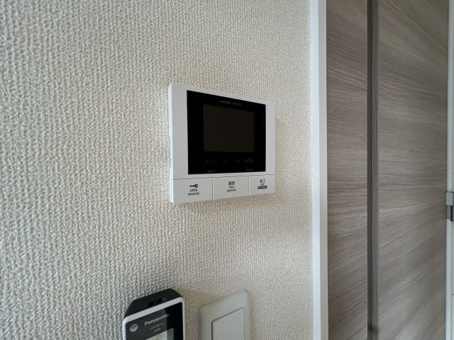 セキュリティ　同物件別号室のため参考写真です。