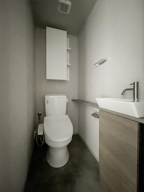 トイレ　※写真は同タイプ住戸です。