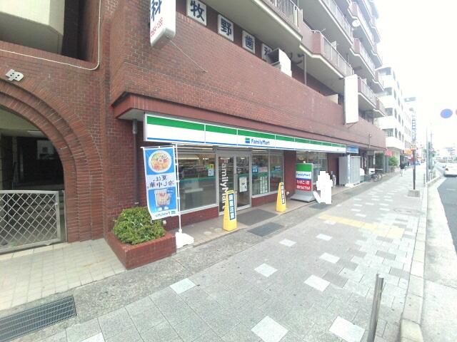 コンビニ　ファミリーマート灘桜口店（コンビニ）まで124m