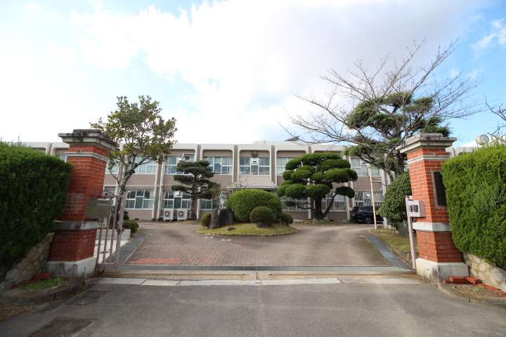 小学校　道場小学校（小学校）まで935m