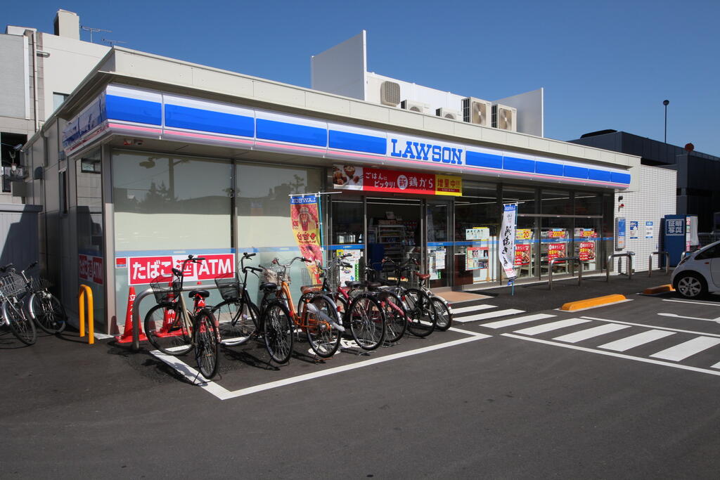 コンビニ　ローソン東広島西条駅前店（コンビニ）まで121m