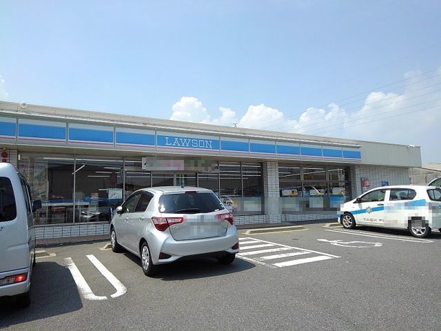 コンビニ　ローソン川越町高松店（コンビニ）まで900m