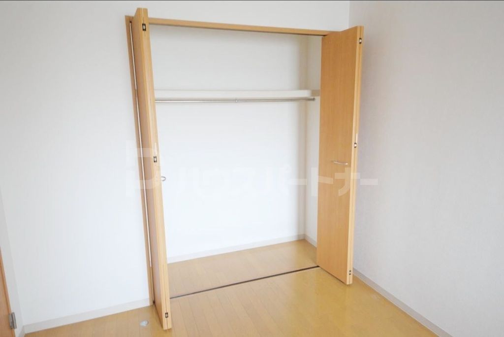 収納　クリーニング前のお写真です。