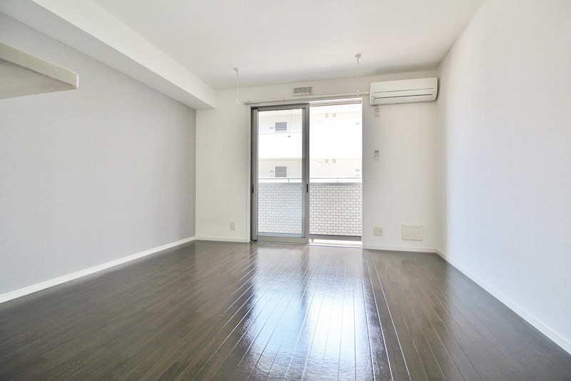 居室・リビング　別号室・参考写真