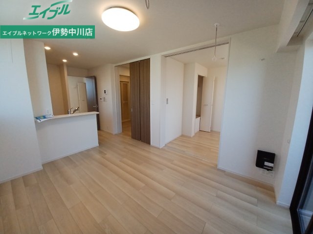 居室・リビング　同型参考写真