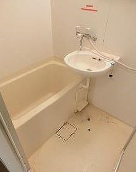 バス・シャワールーム　※別部屋の参考写真です。