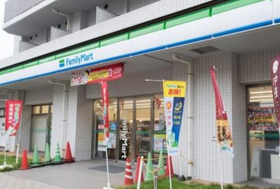 コンビニ　ファミリーマート江東南砂四丁目店（コンビニ）まで3m