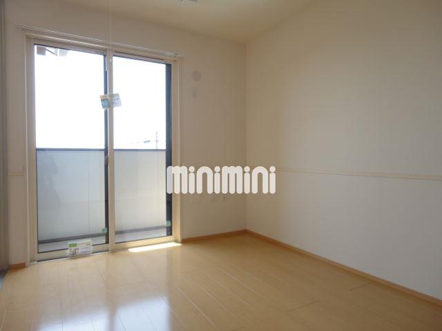 居室・リビング　南側洋室です！