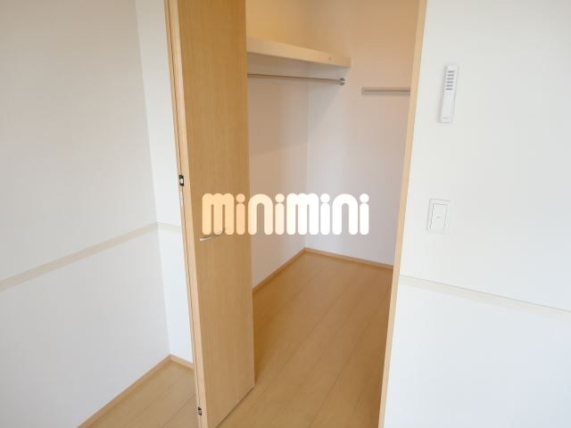 収納　ウォークインクローゼット