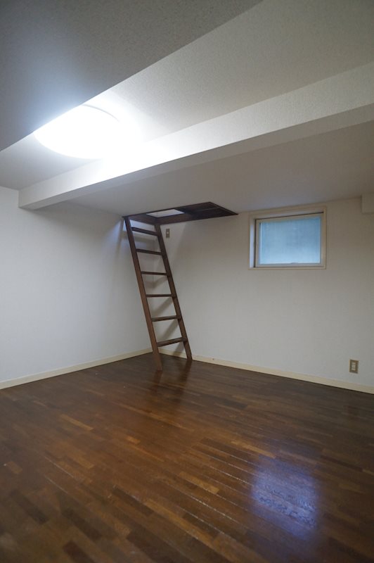 その他　地下室