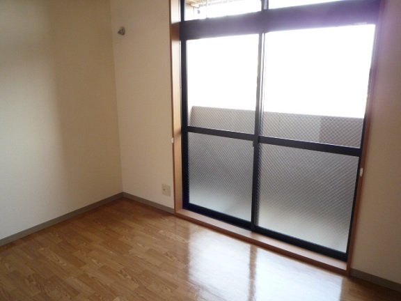 居室・リビング　ゆったりした洋室です