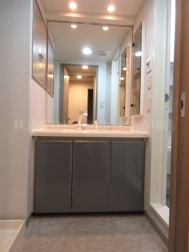 洗面設備　シャンプードレッサー