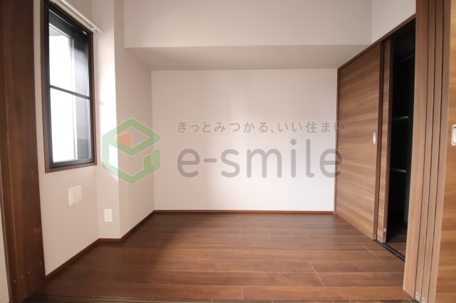 居室・リビング　コンパクトで使いやすい洋室です