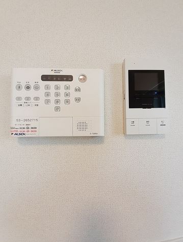 セキュリティ　★TV付インターホンだから安心★