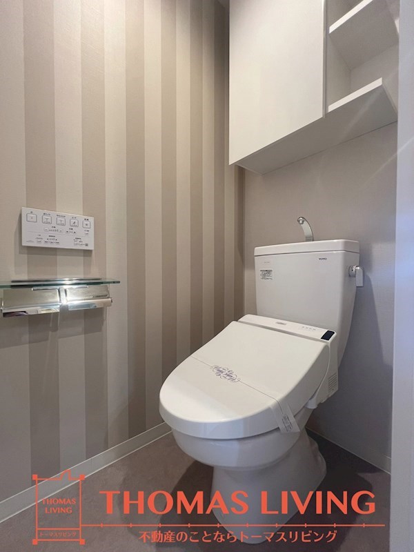 トイレ　※別号室の参考写真になります。