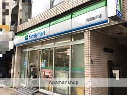 コンビニ　ファミリーマート両国亀沢店（コンビニ）まで338m