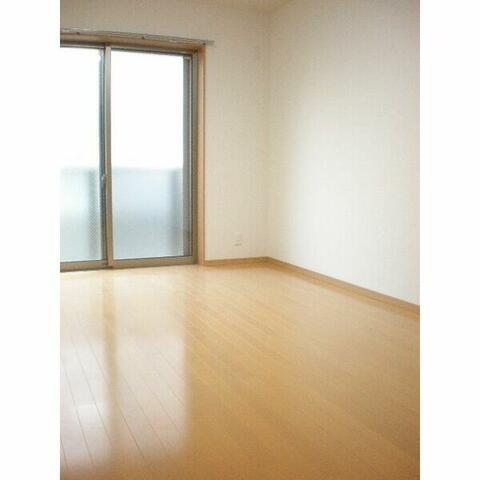 居室・リビング　使いやすい形の為、レイアウトを楽しめます♪