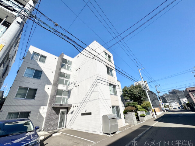 建物外観　とってもきれいなデザイナーズ物件♪