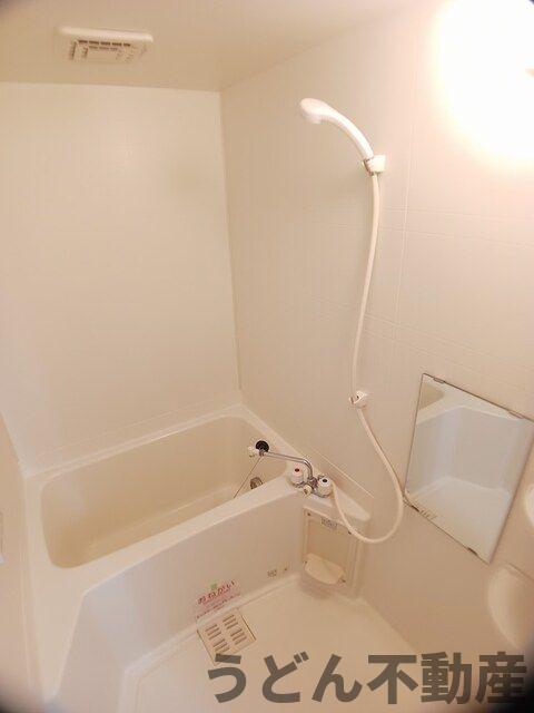 バス・シャワールーム　うどん県のお部屋探しはうどん不動産へ うどんちゃんとLINE
