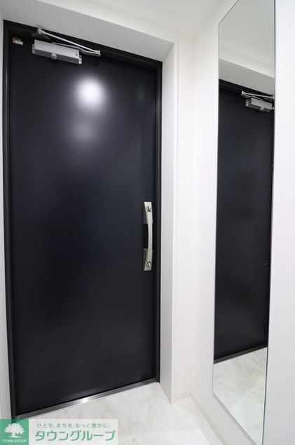 玄関　お部屋探しは株式会社　タウンハウジング　までお気軽にお問合…