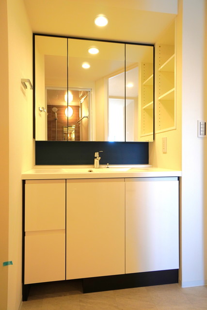 洗面設備　※写真は同タイプ住戸です。