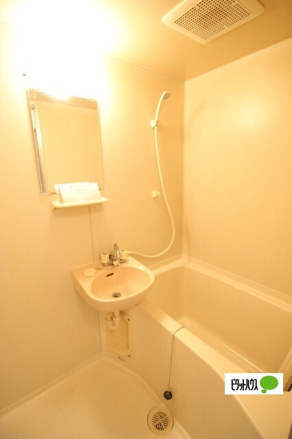 バス・シャワールーム　※写真は別のお部屋です。