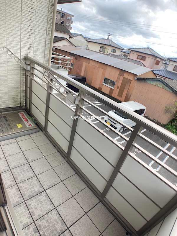 バルコニー　※別部屋写真の為イメージ。左右反転※