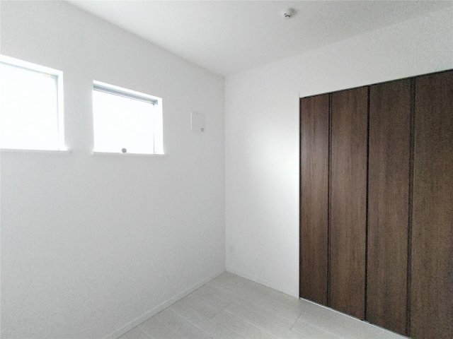 その他部屋・スペース　風通しも良い寝室です☆