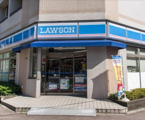 コンビニ　ローソン H入船一丁目店（コンビニ）まで159m