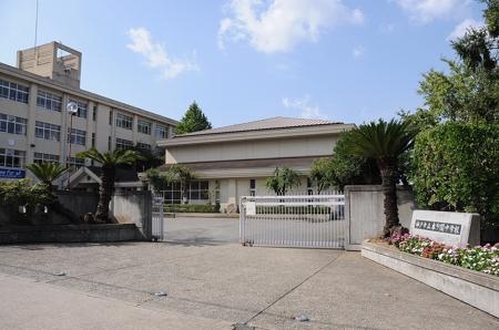 中学校　神戸市立本多聞中学校（中学校）まで658m