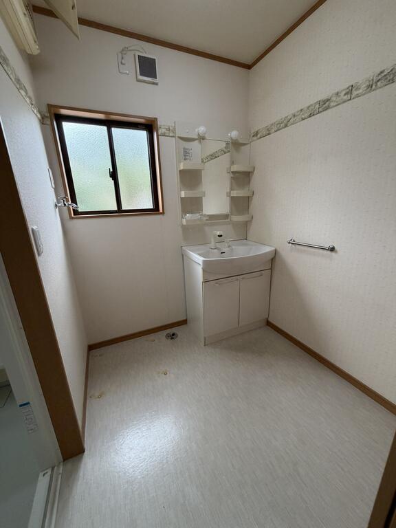 洗面設備　収納