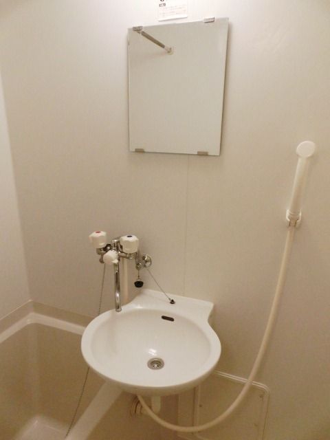 洗面設備　毎日使う独立洗面台です。