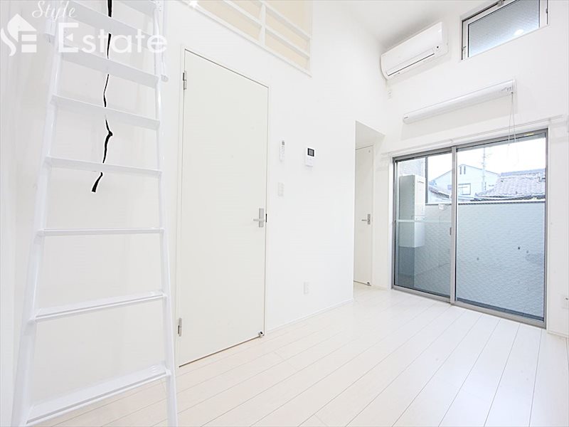 居室・リビング　内装