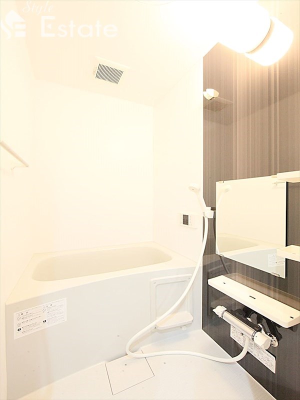 バス・シャワールーム　バスルーム