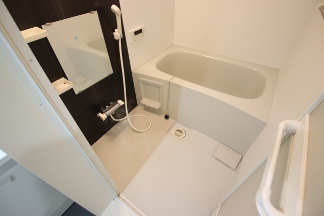 バス・シャワールーム　※別室の参考写真の為、現況優先です。