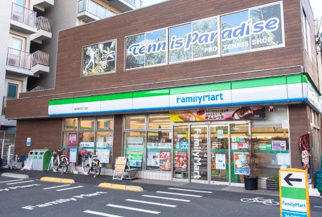 コンビニ　ファミリーマート墨田亀沢四丁目店（コンビニ）まで353m