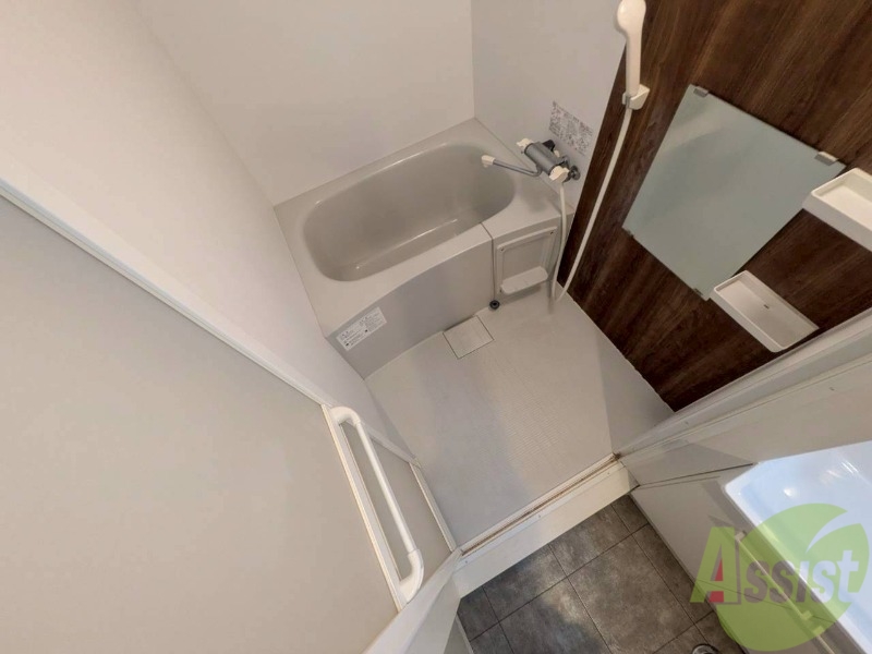 バス・シャワールーム　お風呂になります。一日の疲れを癒してくださいね。