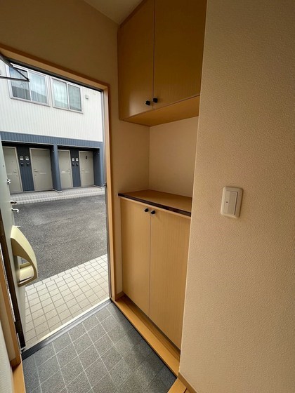 玄関　※他号室の写真です。