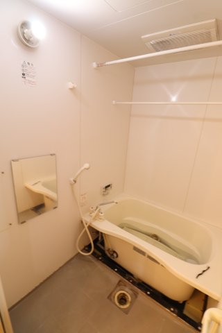 バス・シャワールーム　同物件、同間取り、別号室の写真です