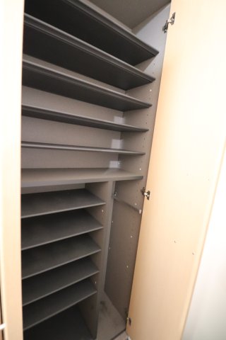 収納　同物件、同間取り、別号室の写真です
