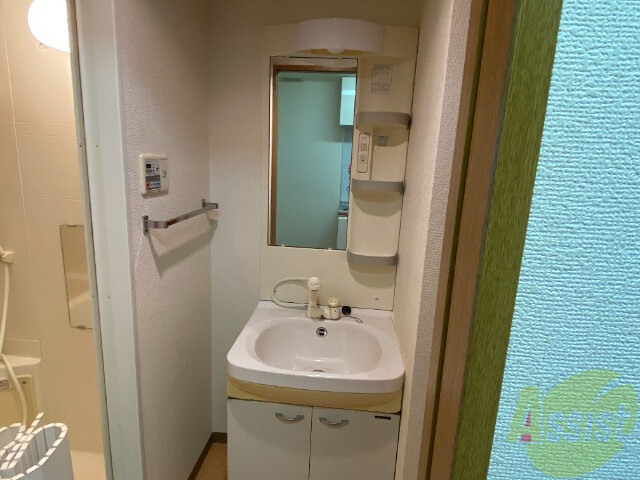 洗面設備　独立洗面台なので、朝の身支度もばっちりです。