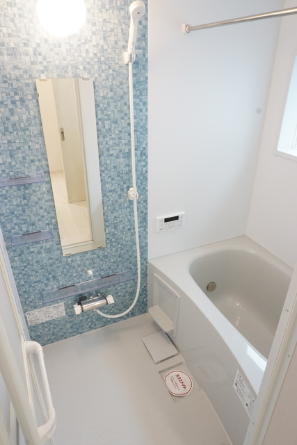 バス・シャワールーム　★追焚と浴室乾燥機付きバスルーム★