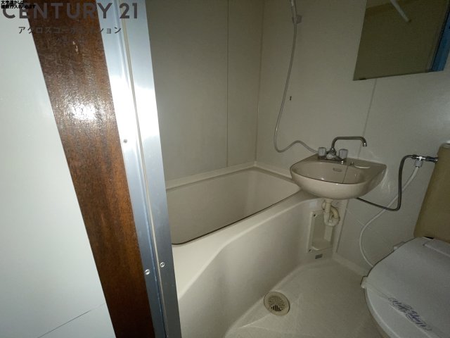 バス・シャワールーム　シンプルで機能的なユニットバスです♪