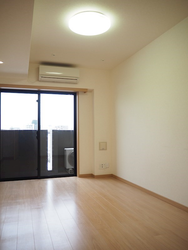 居室・リビング　※反転タイプ