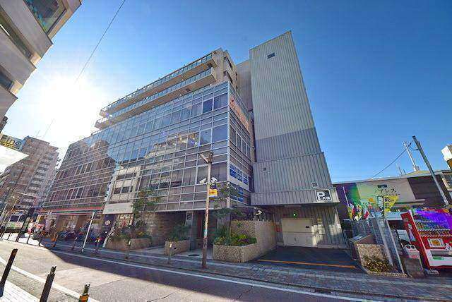 建物外観　オートロック完備