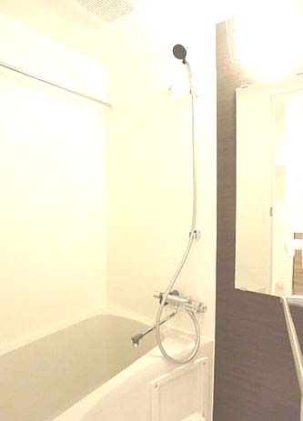 バス・シャワールーム　★浴室乾燥機付きバスルーム★