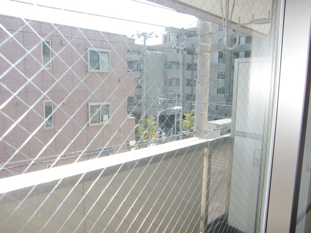 バルコニー　参考写真（当建物別部屋のものです）