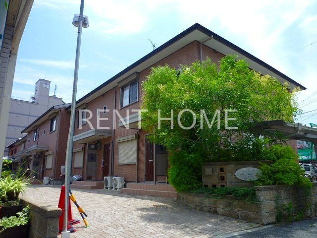 建物外観　２階建のスマートな建物です。