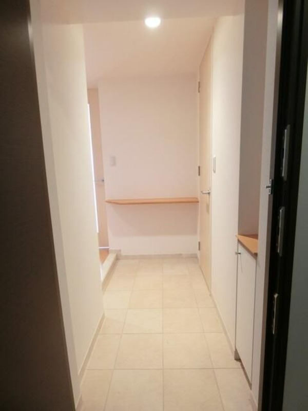 玄関　HOUSE岩本町